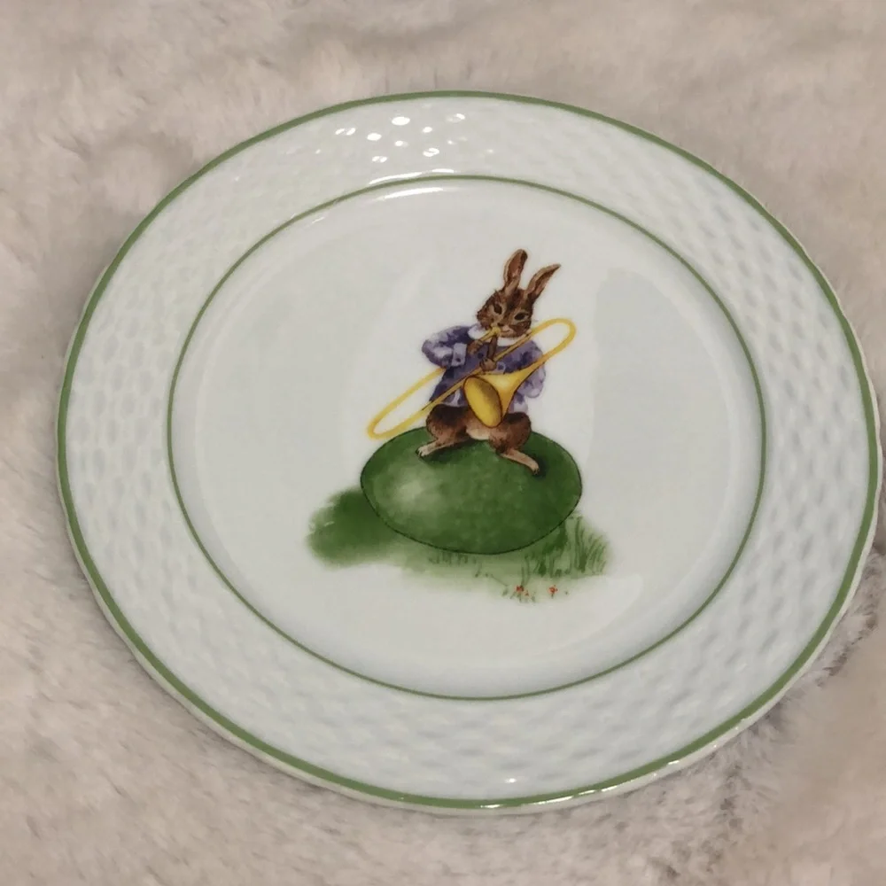 Williams Sonoma Vintage Bunny Band dessert plates set